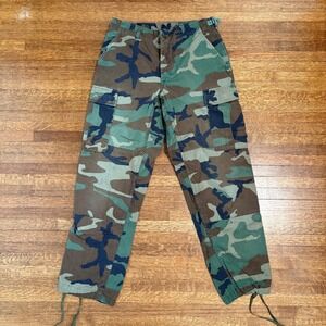 Vintage U.S. Army Woodland Camo BDU Pants Small Short Cargo‎ Military Style
